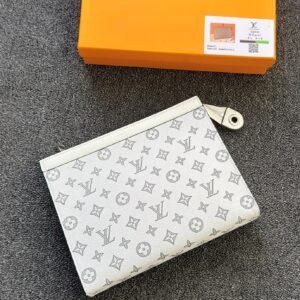 Louis Vuitton Men’s Pouch